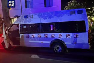 唐斯下半场刚打36秒就四犯了？躺在替补席生无可恋