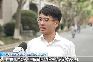 跟队记者：曼联现在在寻找能短期替代卢克-肖的左后卫